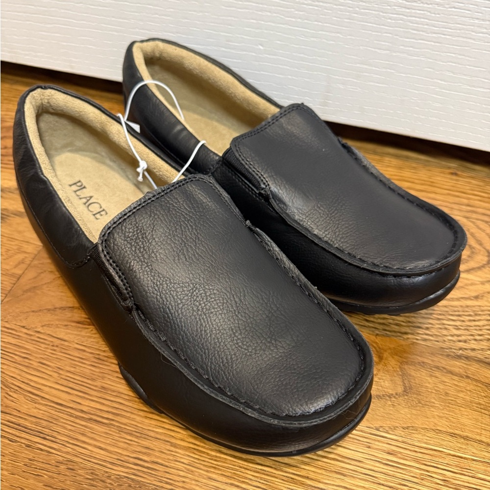 NWT The Children place kids Loafers size 6